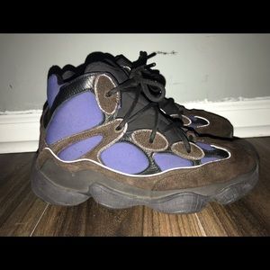 Yeezy 500 Tyrian